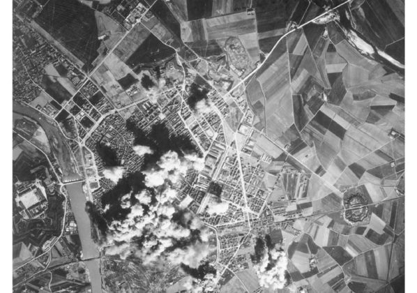 Alessandria 5 aprile 1945 vista dall'alto.jpg